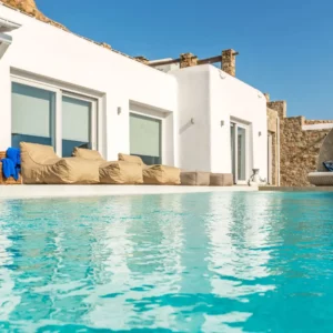 Vue sur la piscine de villa Aura - location de maison de vacances, Mykonos