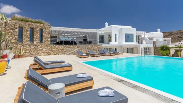 Nouvelle - Vue de la villa et de la piscine - Location de villa de vacances de luxe - Mykonos