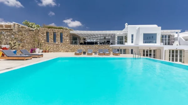 Nouvelle - Vue de la villa et de la piscine - Location de villa de vacances de luxe - Mykonos