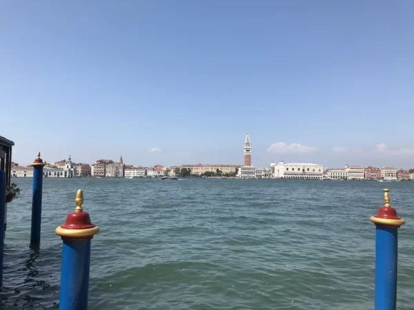 Vue depuis la Giudecca by ONO living