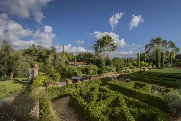 Vue sur les magnifiques jardin de Villa Bongi - Région de Lucca - Toscane