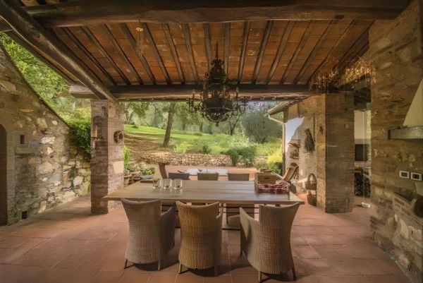 Terrasse extérieure ombragée et équipée de Villa Bongi - Région de Lucca - Toscane