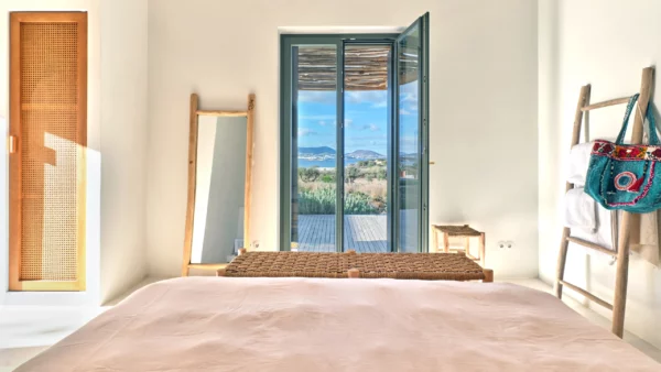 Espace nuit avec une des très belles chambres de Avoca - Location d'une luxueuse villa de vacances - Paros