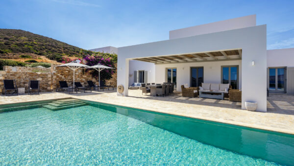 Villa Byron - Vue de la villa et de la piscine - Antiparos