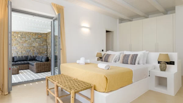 Espace nuit avec une chambre élégante à Chiara di Luna - Location de villa de vacances -Paros