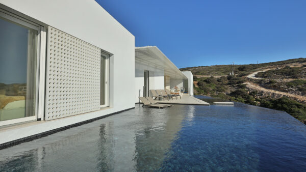 Villa Kedro - Vue sur la piscine - Onoliving - Antiparos