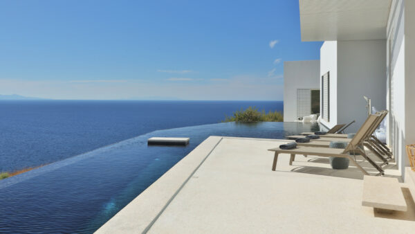 Villa Kedro - Vue de la terrasse sur la mer et la piscine - Onoliving - Antiparos