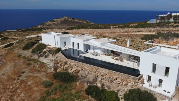 Villa Kedro - Vue de la villa - Onoliving - Antiparos