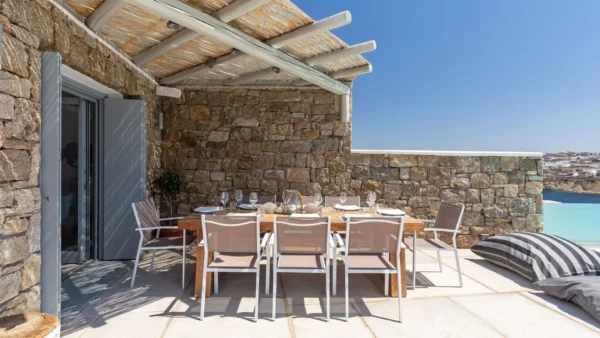 Terrasse extérieure aménagée de la villa Maya - Location de maison de vacances - Mykonos